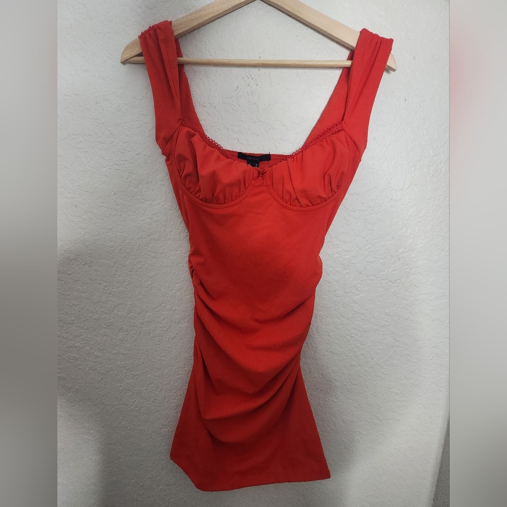 Red Sleeveless Ruched Top
